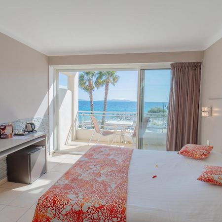 Hotel Le Grand Pavois Le Lavandou Bagian luar foto