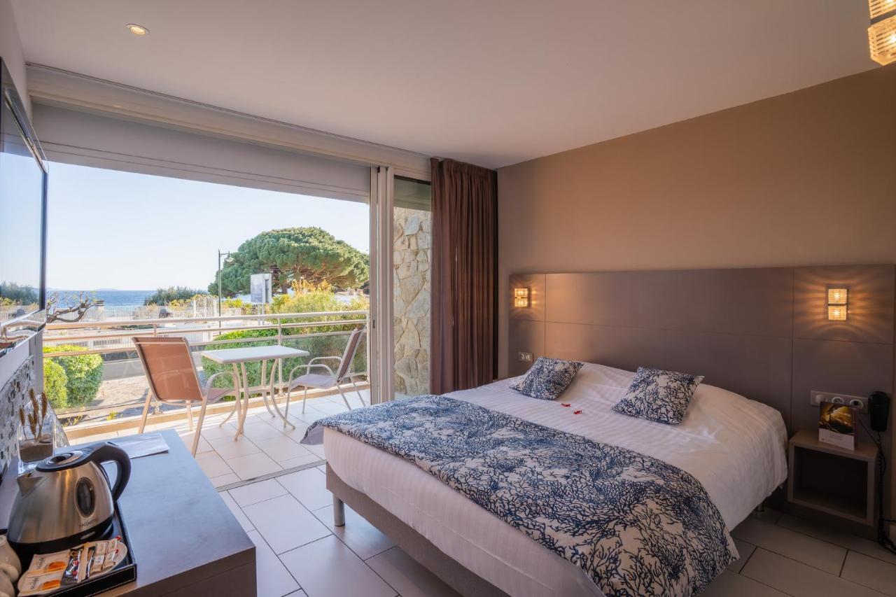 Hotel Le Grand Pavois Le Lavandou Bagian luar foto