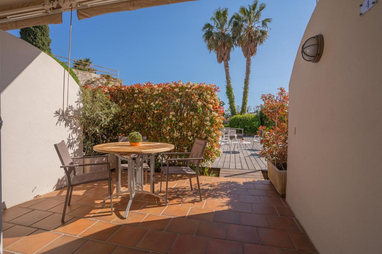 Hotel Le Grand Pavois Le Lavandou Bagian luar foto