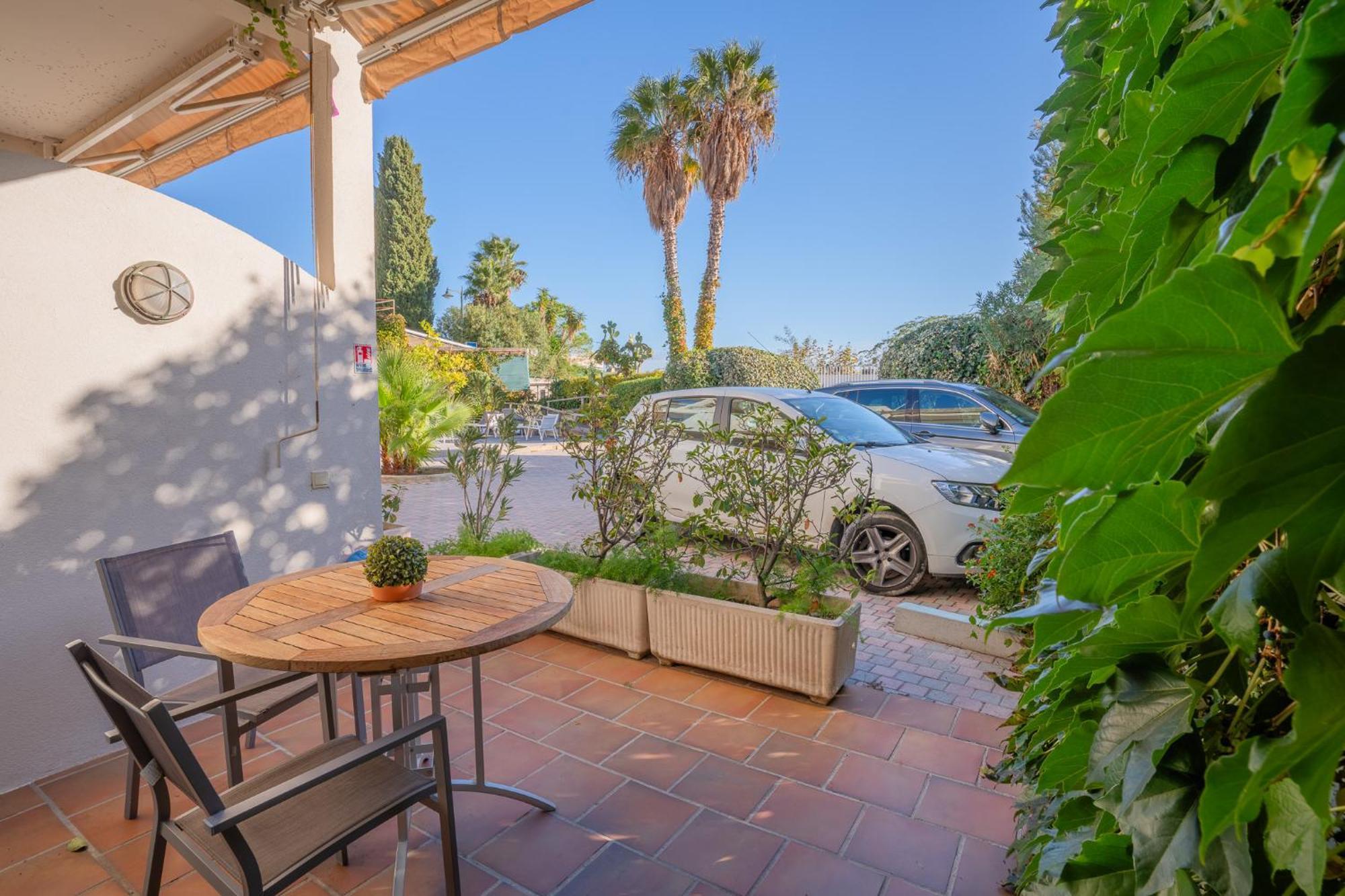 Hotel Le Grand Pavois Le Lavandou Bagian luar foto